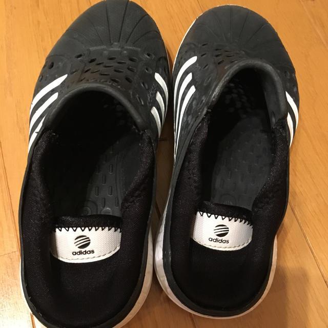 adidas(アディダス)のたけ様専用 adidas クロックス風 サンダル キッズ/ベビー/マタニティのベビー靴/シューズ(~14cm)(サンダル)の商品写真