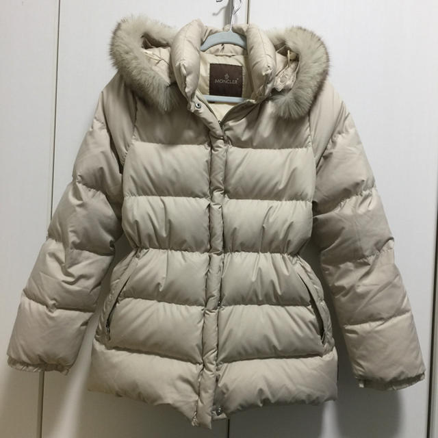 【極美品】MONCLER　ダウンジャケット　ファーフード着脱可能　最高級茶タグ平置き実寸のサイズです