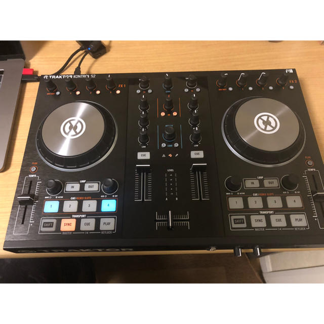 Traktor s2 mk2