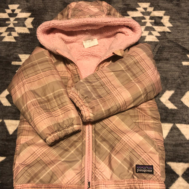 patagonia(パタゴニア)のパタゴニアキッズ ダウンジャケット patagonia キッズ/ベビー/マタニティのキッズ服女の子用(90cm~)(ジャケット/上着)の商品写真