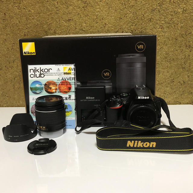 [美品]ニコン D5600 18-55 VR KIT