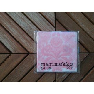 マリメッコ(marimekko)の【廃盤】ﾏﾘﾒｯｺﾍﾟｰﾊﾟｰﾅﾌﾟｷﾝ/Fandango/ﾋﾟﾝｸ/24×24(テーブル用品)