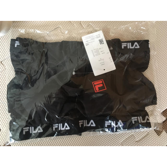 FILA(フィラ)のFILA 新品FILAスポーツブラとパンツの上下セット スポーツ/アウトドアのトレーニング/エクササイズ(ヨガ)の商品写真