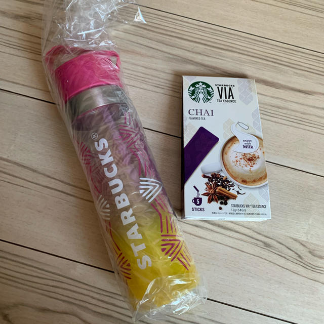 Starbucks Coffee(スターバックスコーヒー)のスターバックス福袋2019 エンタメ/ホビーのコレクション(ノベルティグッズ)の商品写真