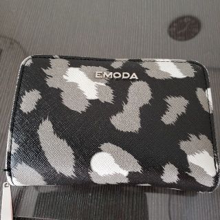 エモダ(EMODA)の二つ折り財布(財布)