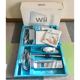 ウィー(Wii)のwii本体+wiisports(家庭用ゲーム機本体)