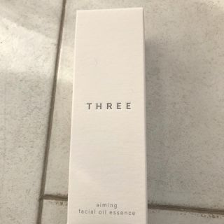 スリー(THREE)のスリー  THREE エミング フェイシャル オイルエッセンス 新品c(美容液)