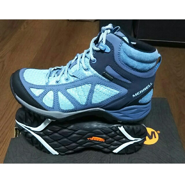 MERRELL(メレル)の最終値下げ‼【新品】[メレル] トレッキングシューズ ミッドゴアテックス スポーツ/アウトドアのアウトドア(登山用品)の商品写真