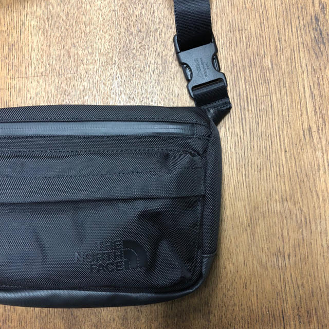 THE NORTH FACE(ザノースフェイス)の THE NORTH FACE TRAVEL HIPSACK メンズのバッグ(ショルダーバッグ)の商品写真