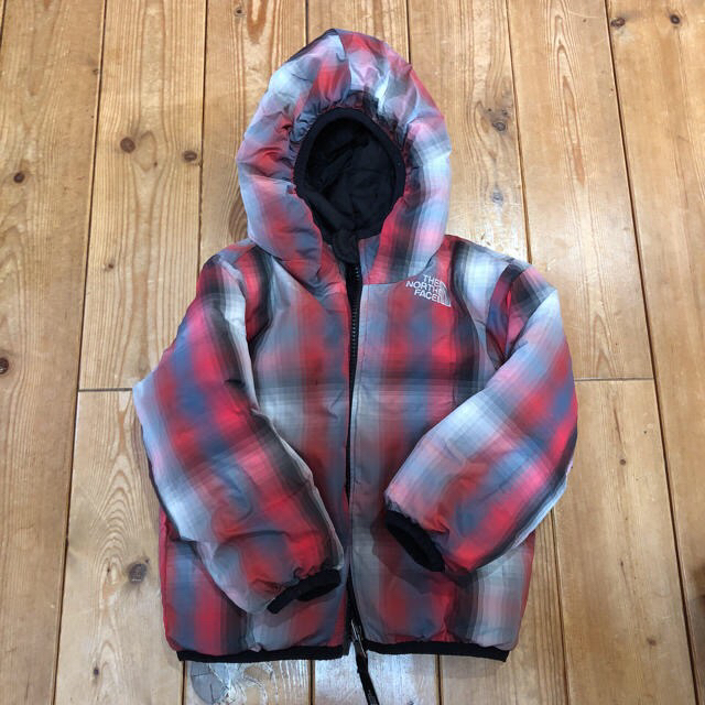 THE NORTH FACE(ザノースフェイス)のThe North Face リバーシブルダウン 2T キッズ/ベビー/マタニティのキッズ服男の子用(90cm~)(ジャケット/上着)の商品写真