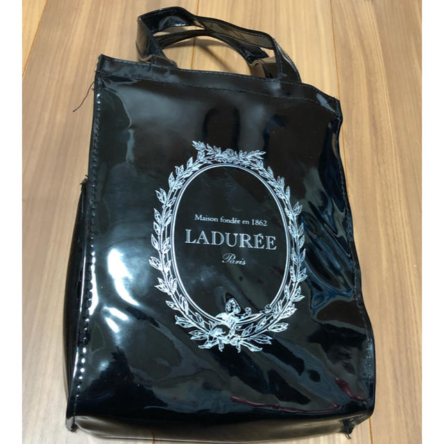 LADUREE(ラデュレ)の保冷バック インテリア/住まい/日用品のキッチン/食器(弁当用品)の商品写真