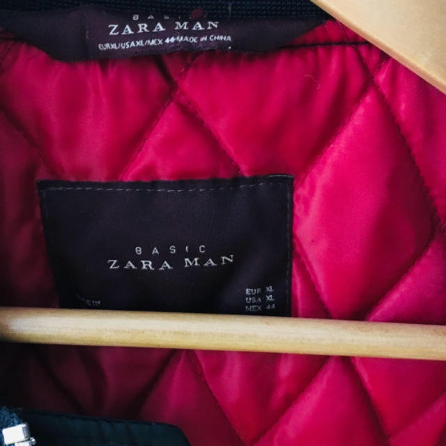 ZARA(ザラ)のZARA MA1 ジャケット ダウン  半額以下 メンズのジャケット/アウター(ブルゾン)の商品写真