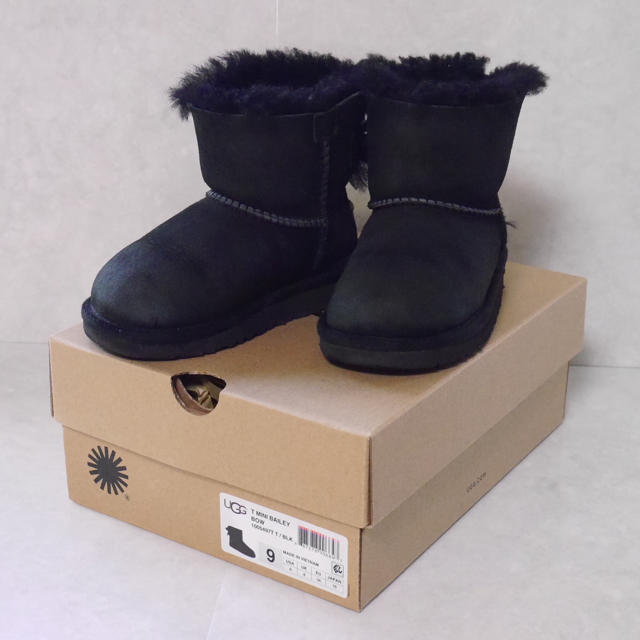 UGG☆ミニベイリーボウ ブラック 16cm