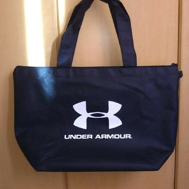 UNDER ARMOUR(アンダーアーマー)のアンダーアーマー ショップバック スポーツ/アウトドアのスポーツ/アウトドア その他(その他)の商品写真