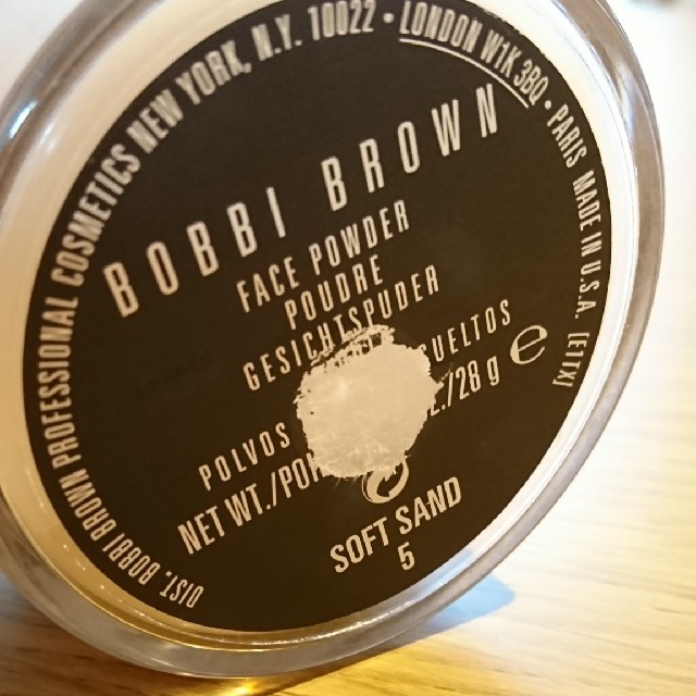 BOBBI BROWN(ボビイブラウン)のボビイブラウン フェイスパウダー コスメ/美容のベースメイク/化粧品(その他)の商品写真