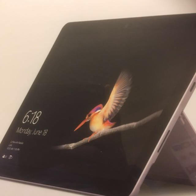 【送料無料/即納】  Surface  go 新品 8G 128GB タイプカバー 液晶保護付 ノートPC