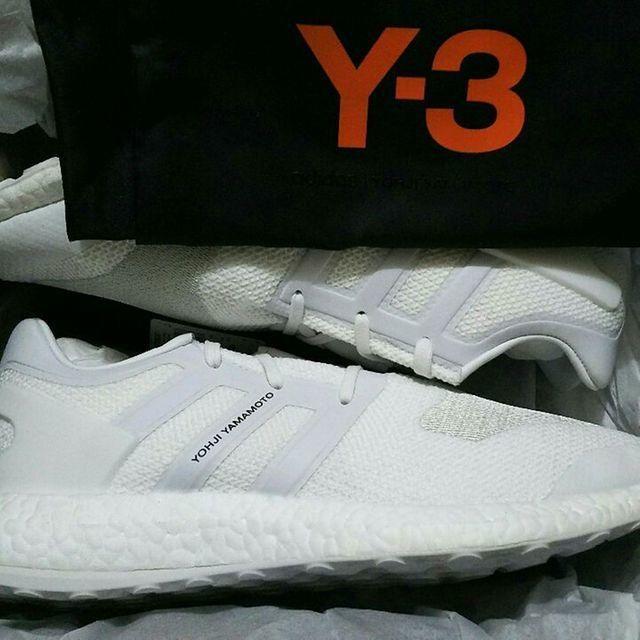 Yohji Yamamoto(ヨウジヤマモト)の【定価以下】即完売 希少28.5 Y-3 Pureboost ピュアブースト メンズの靴/シューズ(スニーカー)の商品写真