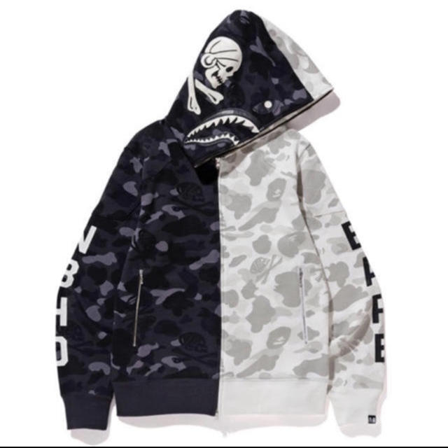 A BATHING APE(アベイシングエイプ)の専用 メンズのトップス(パーカー)の商品写真