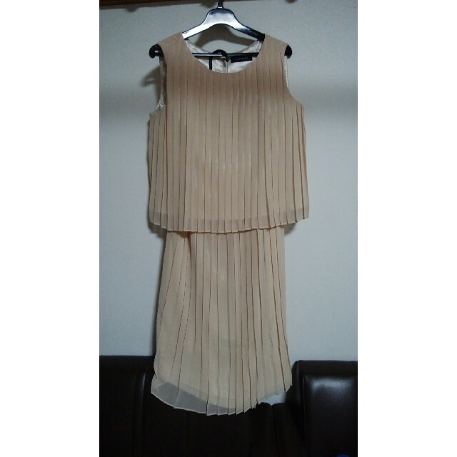 SCOT CLUB(スコットクラブ)のプリーツドレス　ツーピースドレス　９号 レディースのフォーマル/ドレス(ロングドレス)の商品写真