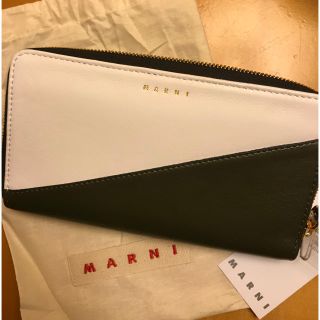 マルニ(Marni)のマルニ新品！MARNIバイカラー革ラウンドファスナー長財布(財布)