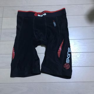 スキンズ(SKINS)のスキンズ Mサイズ 中古品(ウェア)