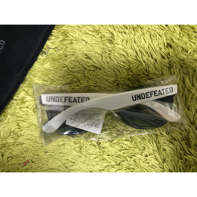 UNDEFEATED(アンディフィーテッド)のUNDEFEATEDサングラス メンズのファッション小物(サングラス/メガネ)の商品写真