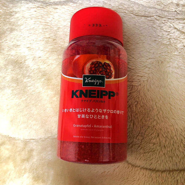 Kneipp(クナイプ)のkneippe バスソルト 600g ザクロ コスメ/美容のボディケア(入浴剤/バスソルト)の商品写真