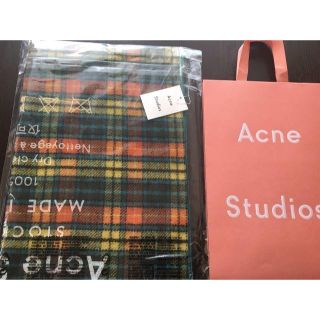 アクネ(ACNE)の【チェックロゴ】 アクネ　ストール　ミッドブルー/イエロー マフラー(マフラー/ショール)