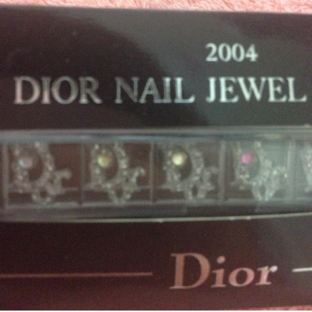 Christian Dior(クリスチャンディオール)のDior✨レア✨ネイルシール2点SET コスメ/美容のネイル(その他)の商品写真