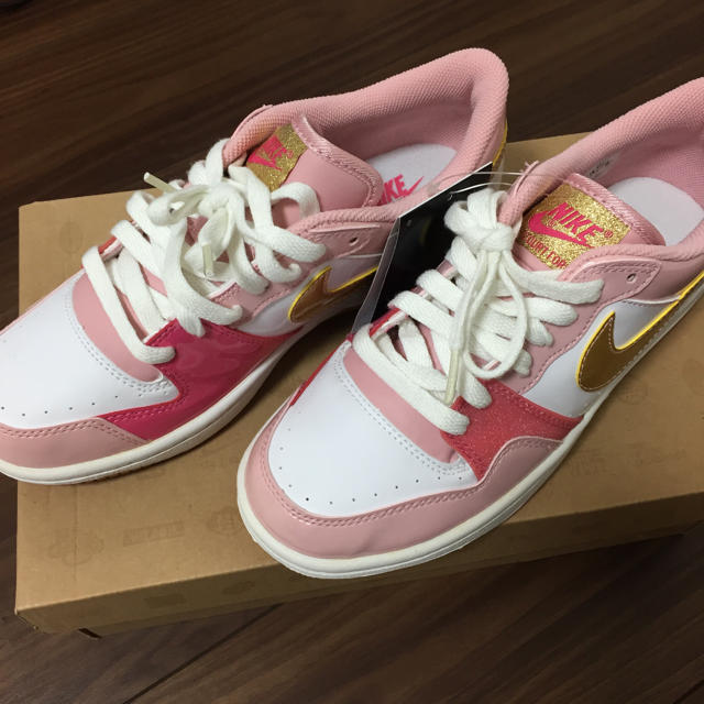 新品タグ付き  NIKE COURT FORCE LOW ナイキ コートフォース