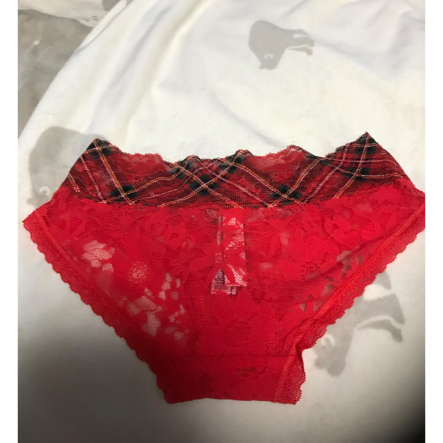 Victoria's Secret(ヴィクトリアズシークレット)のVICTORIA’S SECRET FLORAL LACE HIPHUGGER  レディースの下着/アンダーウェア(ショーツ)の商品写真