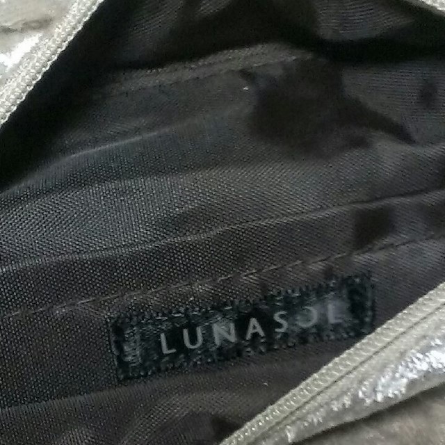 LUNASOL(ルナソル)のルナソル❤️フェイクファーポーチ レディースのファッション小物(ポーチ)の商品写真