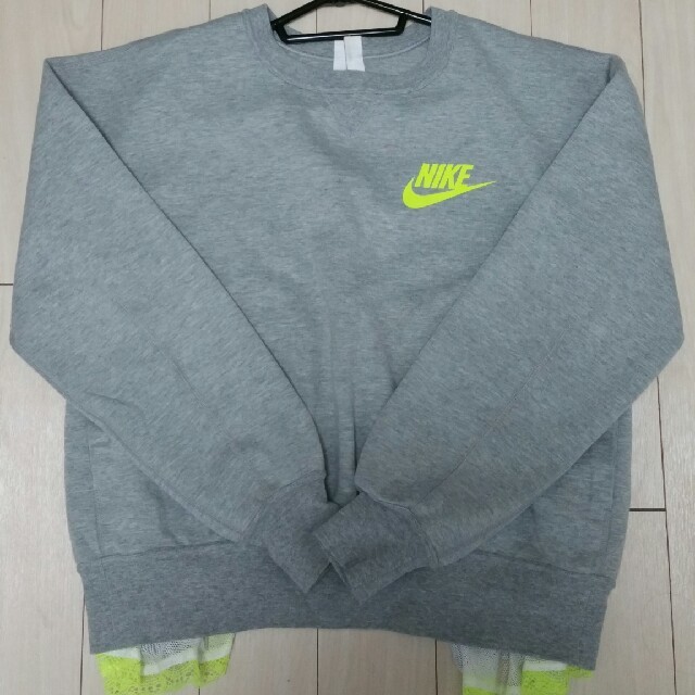 sacai✕nike トレーナー