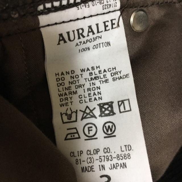 COMOLI(コモリ)の[本日で出品終了様専用]auralee コーデュロイパンツ レディースのパンツ(その他)の商品写真