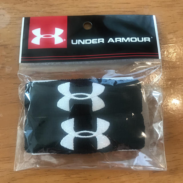 UNDER ARMOUR(アンダーアーマー)のショートリストバンド スポーツ/アウトドアのスポーツ/アウトドア その他(その他)の商品写真