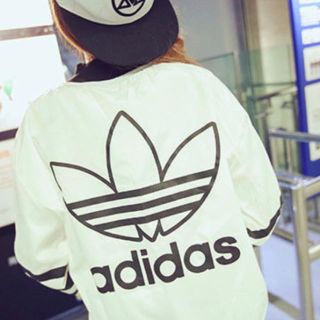 アディダス(adidas)の新品adidasウィンドブレイカー 白(ナイロンジャケット)