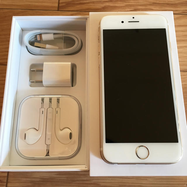 iPhone6s Gold 64 GB au SIMロック解除済