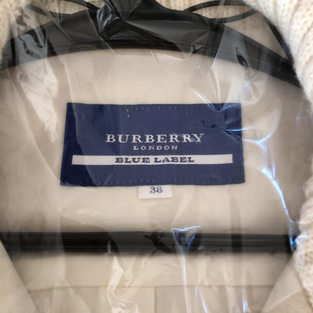 BURBERRY BLUE LABEL(バーバリーブルーレーベル)のBURBERRY BLUE LABEL アウター レディースのジャケット/アウター(その他)の商品写真