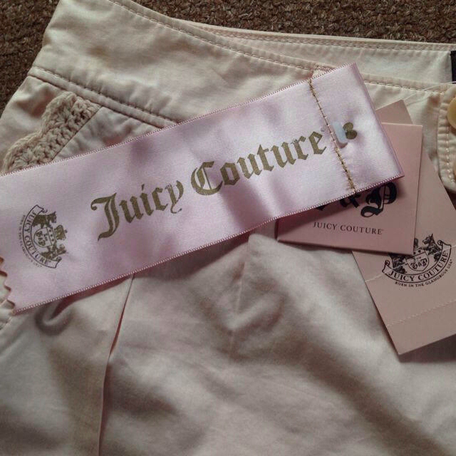 Juicy Couture(ジューシークチュール)のJUICY COUTUREショーパン レディースのパンツ(ショートパンツ)の商品写真