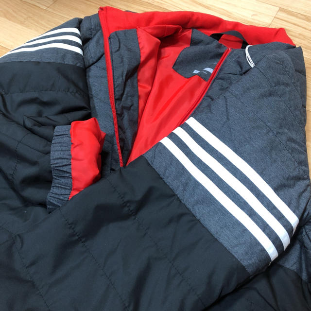 adidas(アディダス)のadidas アディダス★パデッドジャケット ジャンパー 140 ブラック キッズ/ベビー/マタニティのキッズ服男の子用(90cm~)(ジャケット/上着)の商品写真