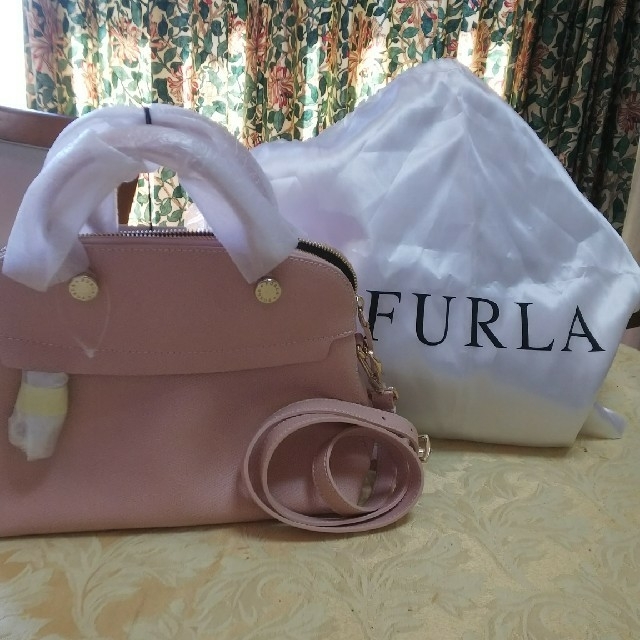 Furla(フルラ)のFURLAパイパー2weybak レディースのバッグ(ハンドバッグ)の商品写真