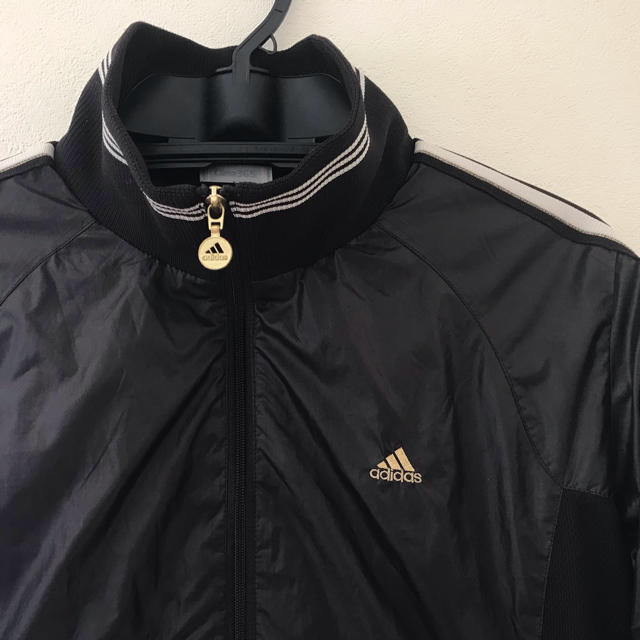 adidas(アディダス)のアディダス  ウィンドブレーカー ジャージ レディースのジャケット/アウター(ナイロンジャケット)の商品写真