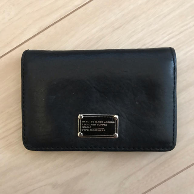 MARC BY MARC JACOBS(マークバイマークジェイコブス)のマークバイマークジェイコブス カードケース 名刺入れ レディースのファッション小物(名刺入れ/定期入れ)の商品写真