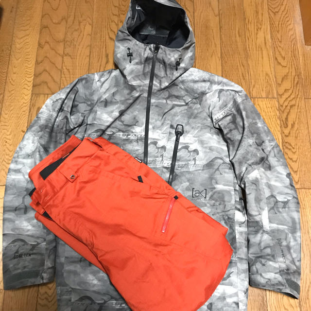 BURTON(バートン)のBurton GORE-TEX スノボウェア上下 スポーツ/アウトドアのスノーボード(ウエア/装備)の商品写真