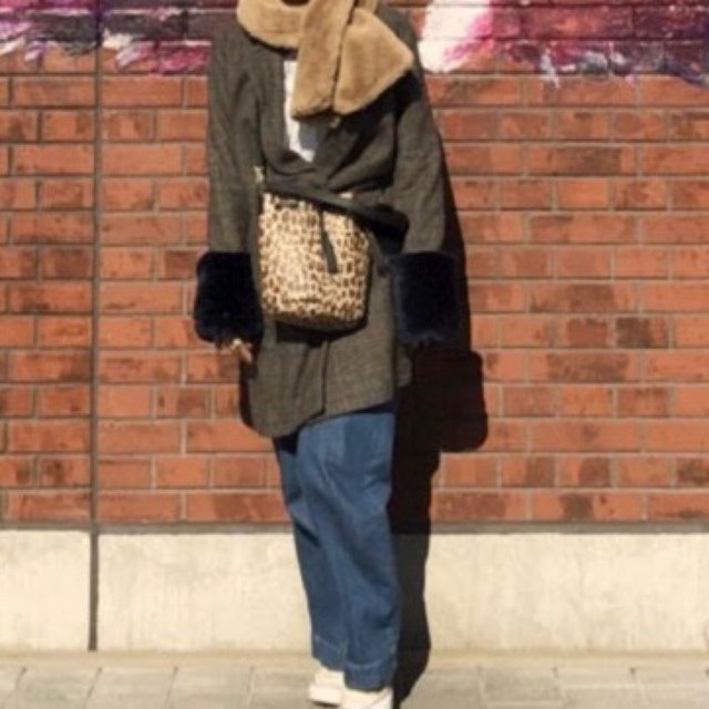 ZARA(ザラ)のザラ 袖ファー チェック コート アウター レディースのジャケット/アウター(ピーコート)の商品写真
