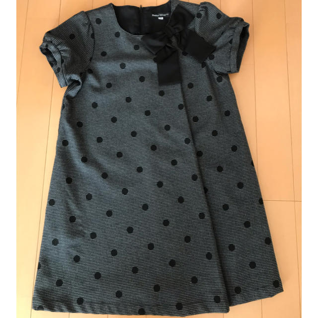 BeBe(ベベ)のドット柄ワンピース キッズ/ベビー/マタニティのキッズ服女の子用(90cm~)(その他)の商品写真