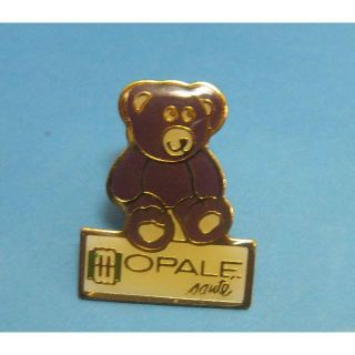 パリで買ったピンバッジ　PINS 　くま　送料込み(その他)