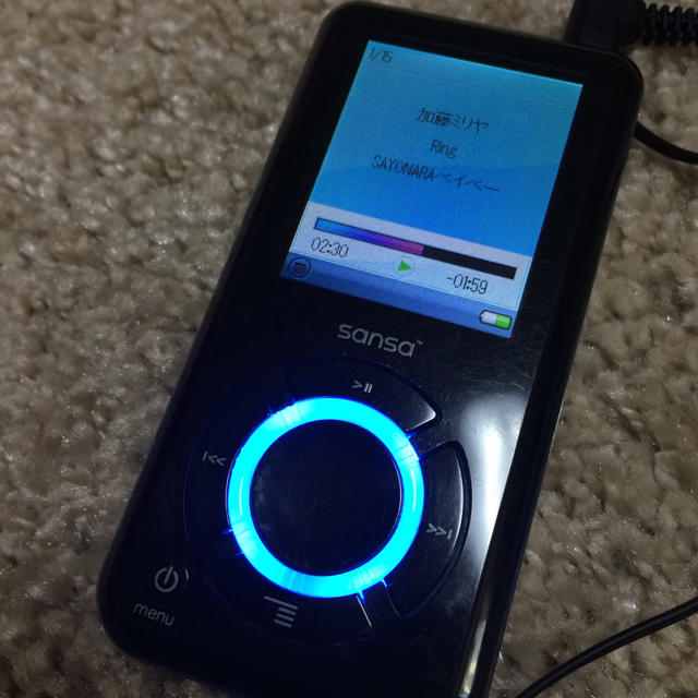 SanDisk(サンディスク)の「ドラゴン様専用」音楽プレイヤー 4GB MP3 ラジオ受信も可能  スマホ/家電/カメラのオーディオ機器(ポータブルプレーヤー)の商品写真