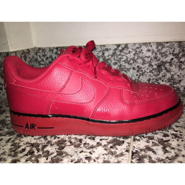 NIKE(ナイキ)のナイキ AIR FORCE 1 RED メンズの靴/シューズ(スニーカー)の商品写真