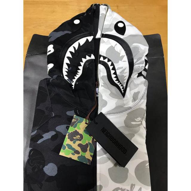 A BATHING APE(アベイシングエイプ)のXLサイズ ★BAPE NEIGHBORHOOD SHARK HOODIE メンズのトップス(パーカー)の商品写真